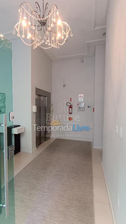 Apartamento para aluguel de temporada em Itapema (Meia Praia)