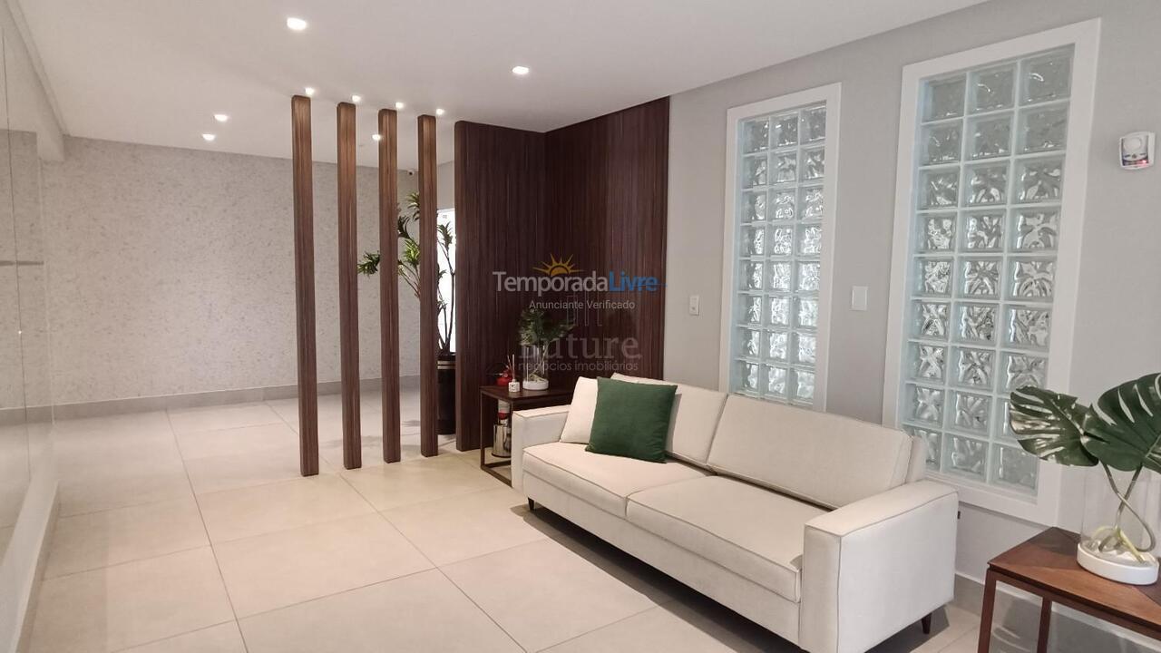Apartamento para aluguel de temporada em Itapema (Meia Praia)