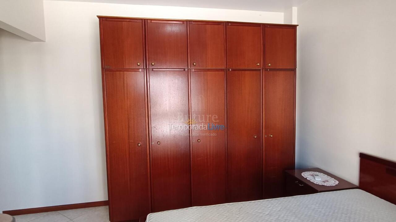 Apartamento para aluguel de temporada em Itapema (Meia Praia)