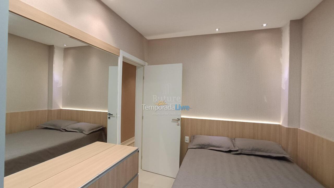 Apartamento para aluguel de temporada em Itapema (Meia Praia)