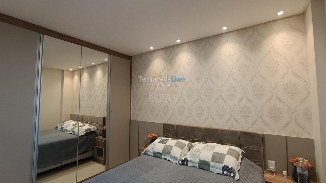 Apartamento para aluguel de temporada em Itapema (Meia Praia)