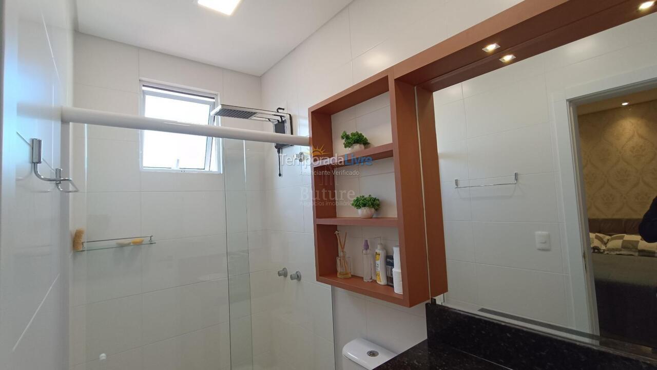 Apartamento para aluguel de temporada em Itapema (Meia Praia)