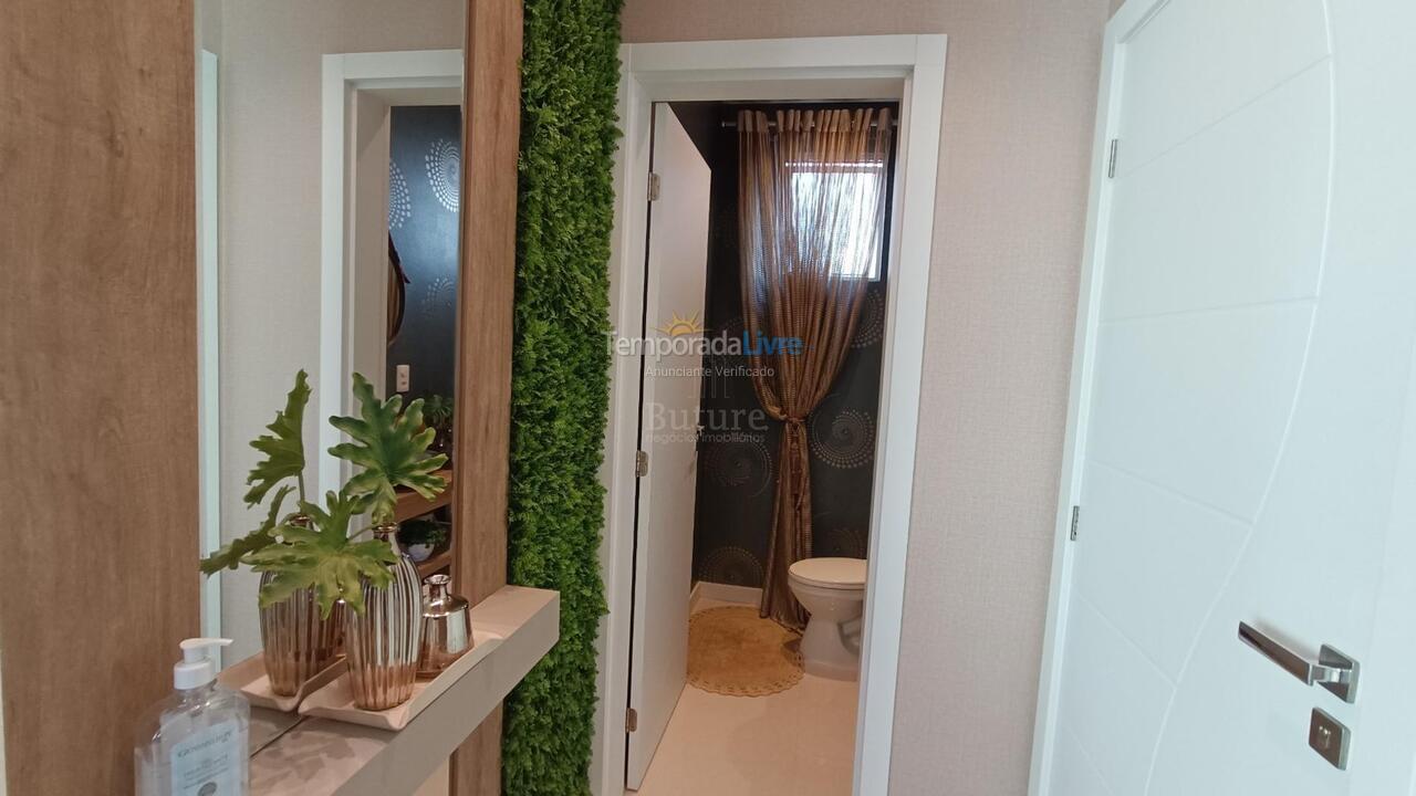 Apartamento para aluguel de temporada em Itapema (Meia Praia)