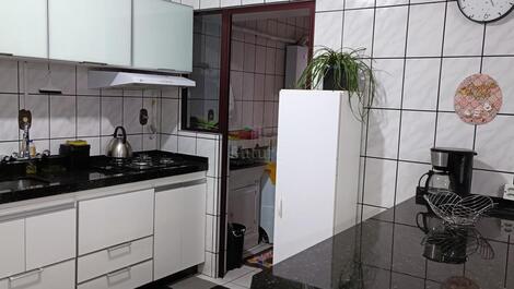 APARTAMENTO QUADRA MAR COMPLETO