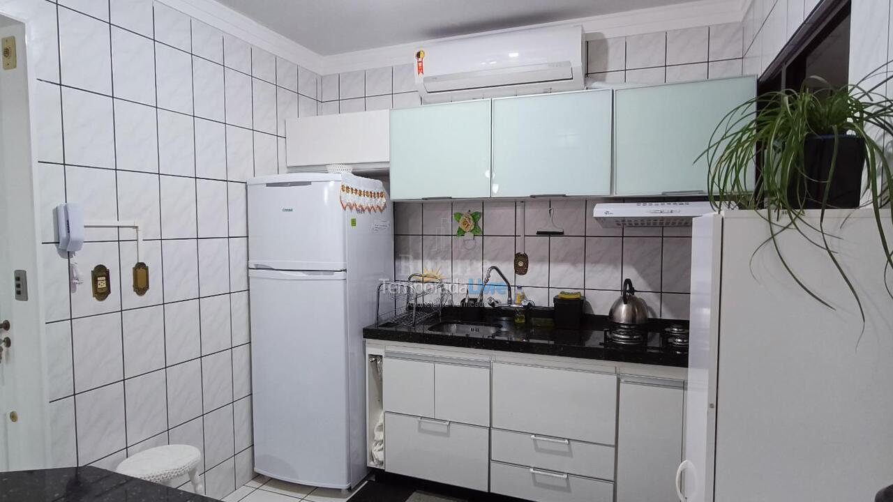 Apartamento para aluguel de temporada em Itapema (Meia Praia)