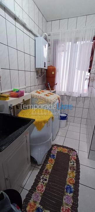 Apartamento para aluguel de temporada em Itapema (Meia Praia)