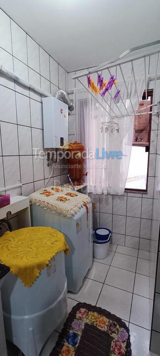 Apartamento para aluguel de temporada em Itapema (Meia Praia)