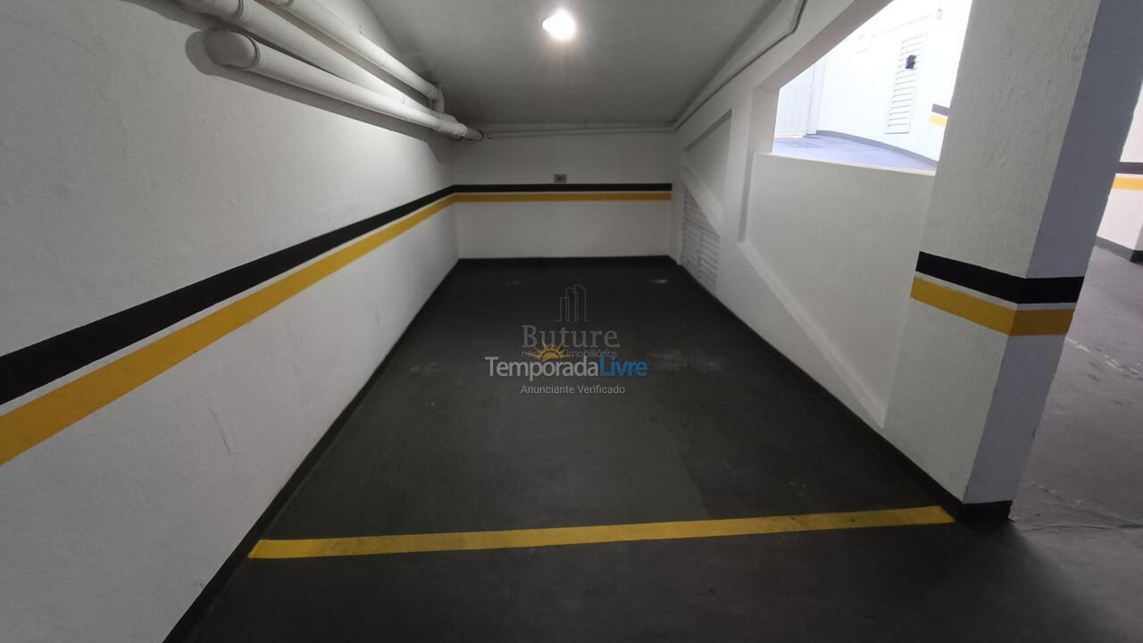 Apartamento para aluguel de temporada em Itapema (Meia Praia)