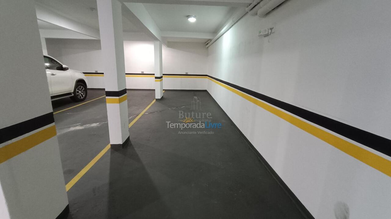 Apartamento para aluguel de temporada em Itapema (Meia Praia)