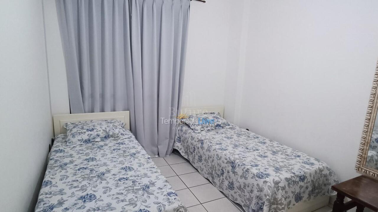 Apartamento para aluguel de temporada em Itapema (Meia Praia)