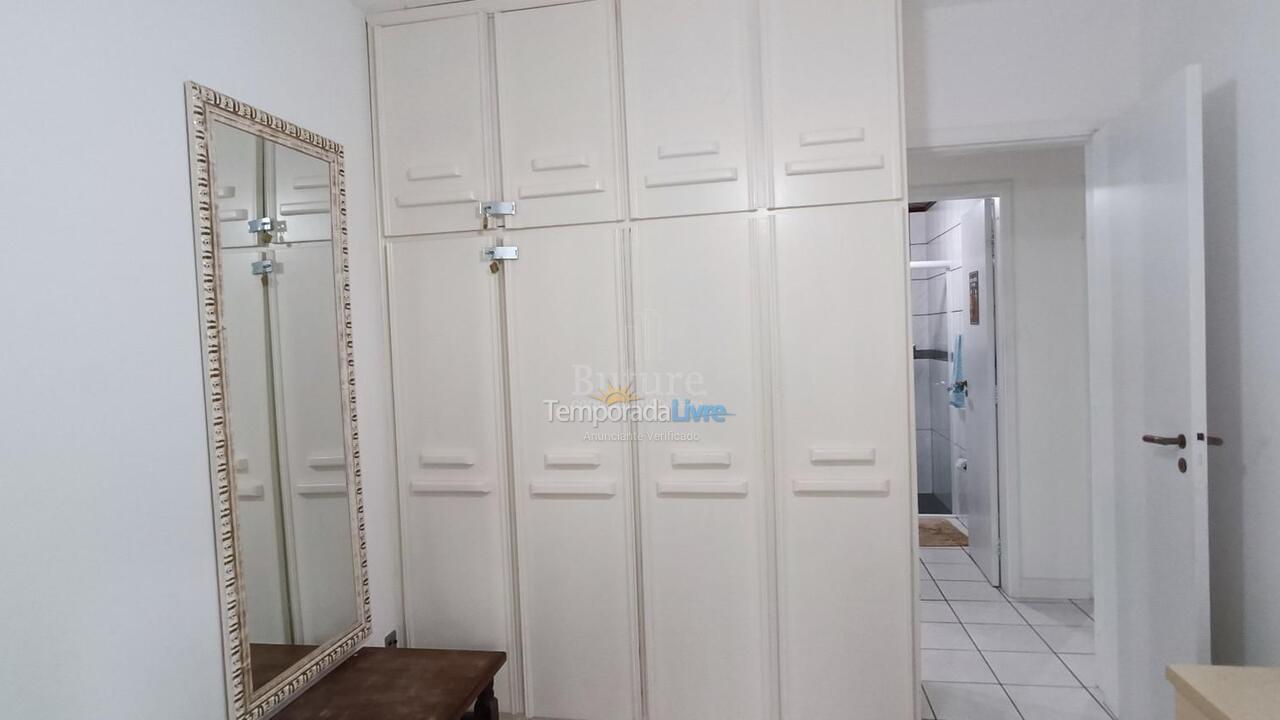 Apartamento para aluguel de temporada em Itapema (Meia Praia)