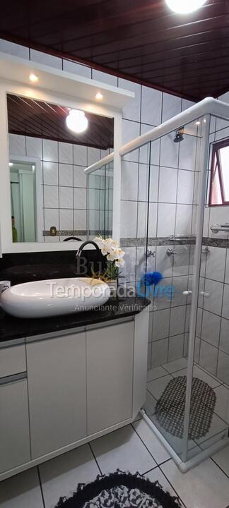 Apartamento para aluguel de temporada em Itapema (Meia Praia)