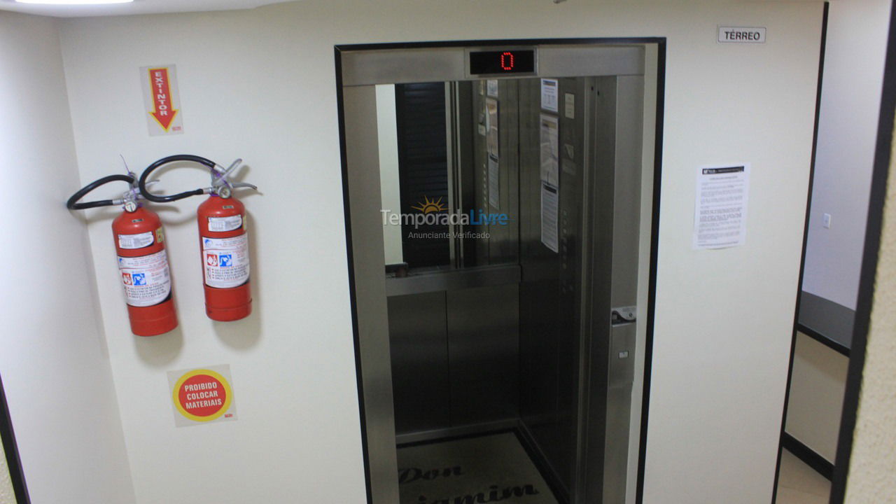Apartamento para aluguel de temporada em Itapema (Centro)