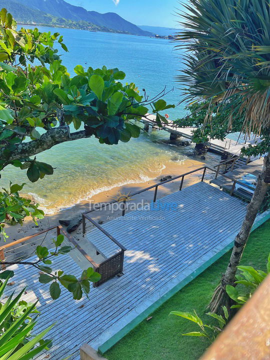 Casa para alquiler de vacaciones em Ilhabela (Barra Velha)