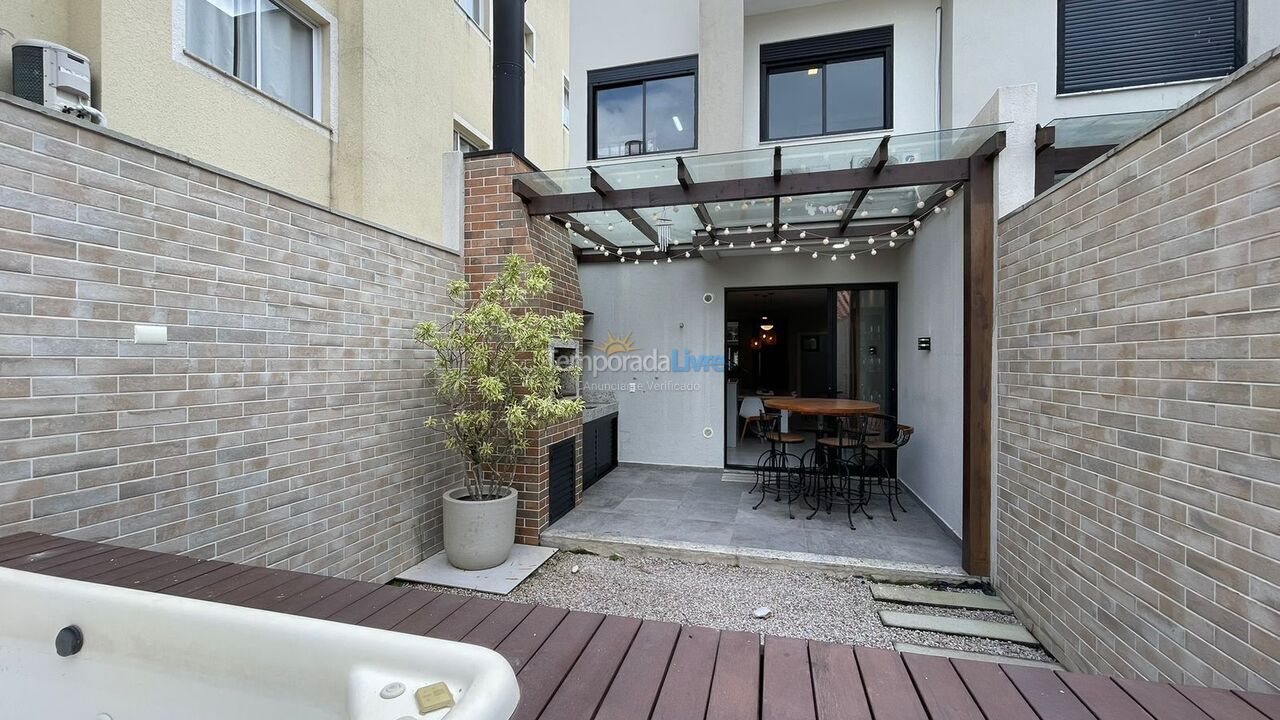 House for vacation rental in Bombinhas (Mariscal)