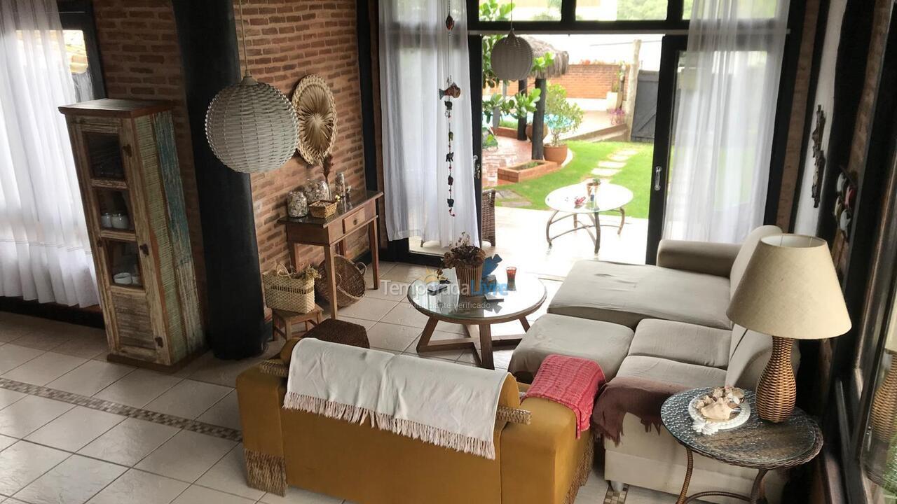 Casa para alquiler de vacaciones em Guarapari (Meaípe)