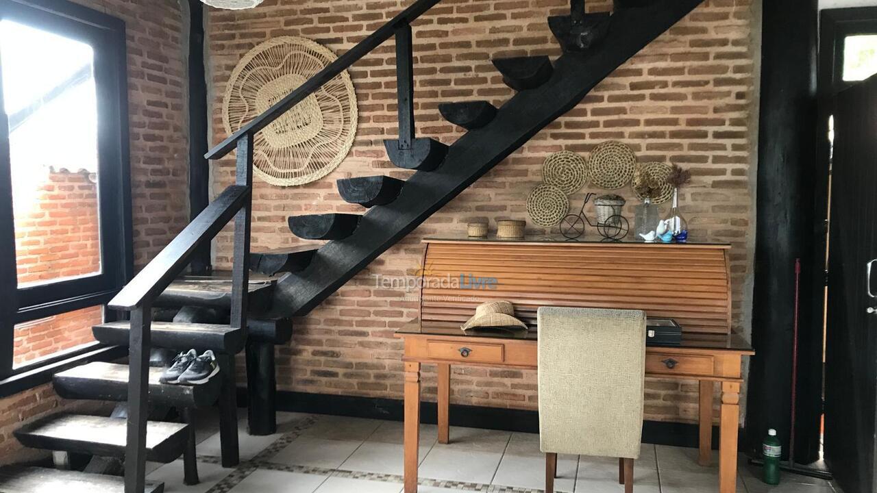 Casa para alquiler de vacaciones em Guarapari (Meaípe)