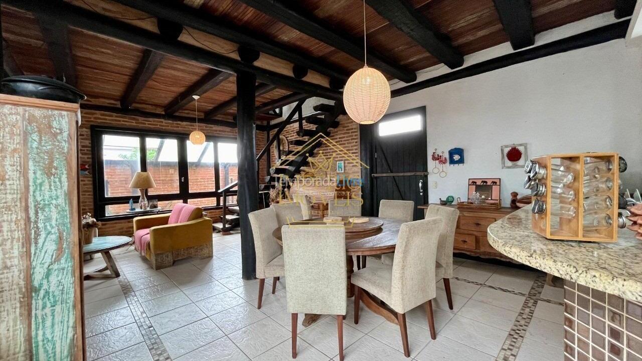 Casa para alquiler de vacaciones em Guarapari (Meaípe)