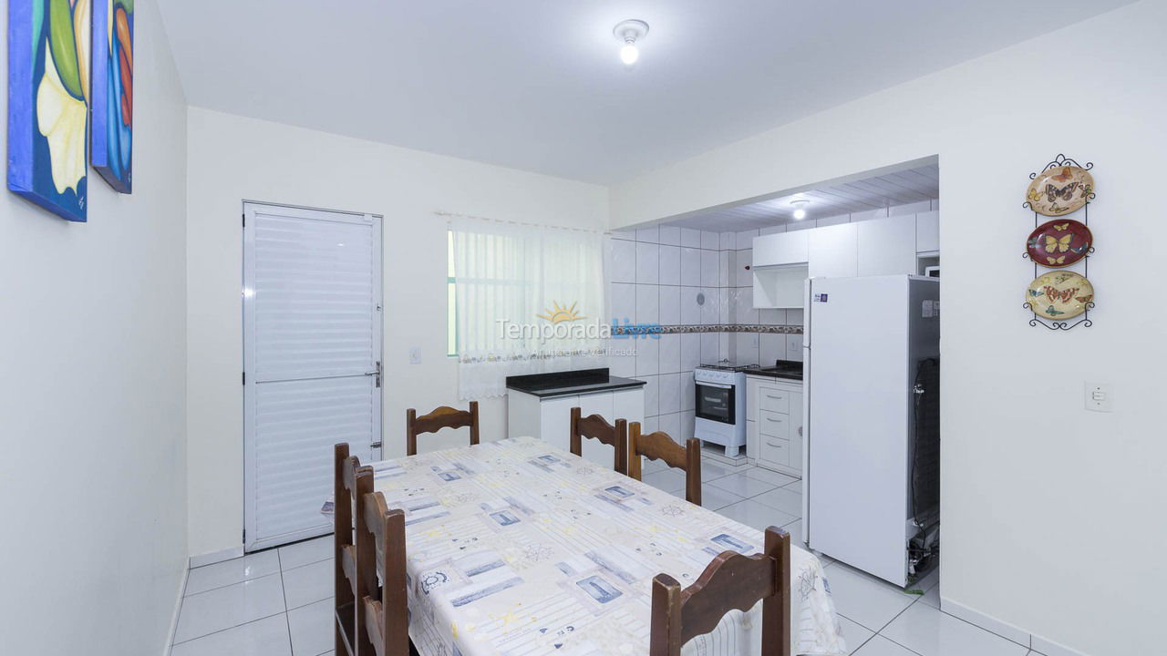 Casa para aluguel de temporada em Bombinhas (Canto Grande)