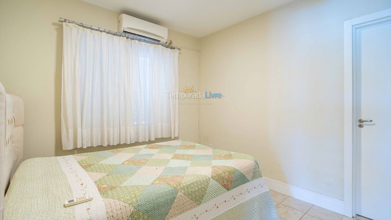 Casa para aluguel de temporada em Bombinhas (Canto Grande)