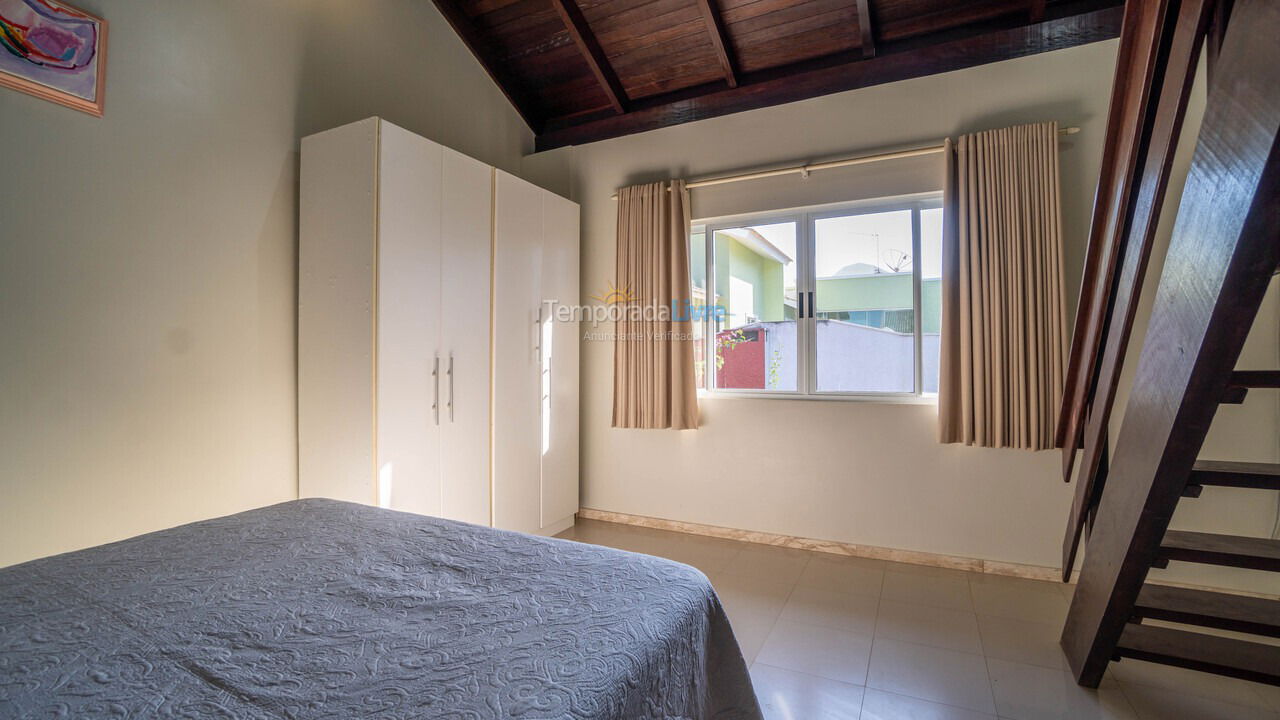 Casa para aluguel de temporada em Bombinhas (Mariscal)
