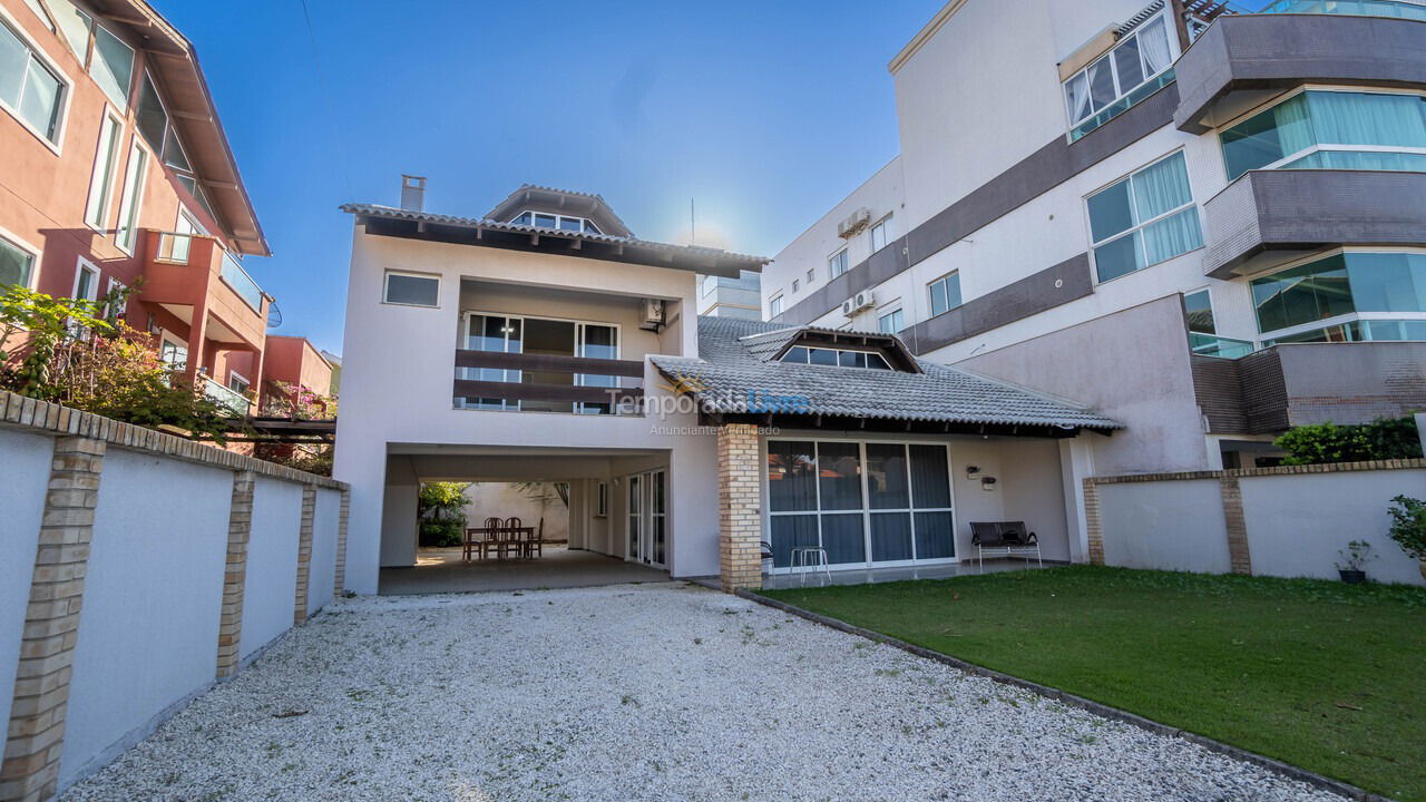 Casa para aluguel de temporada em Bombinhas (Mariscal)