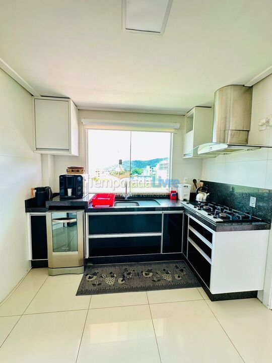 Apartamento para alquiler de vacaciones em Bombinhas (Praia de Bombas)
