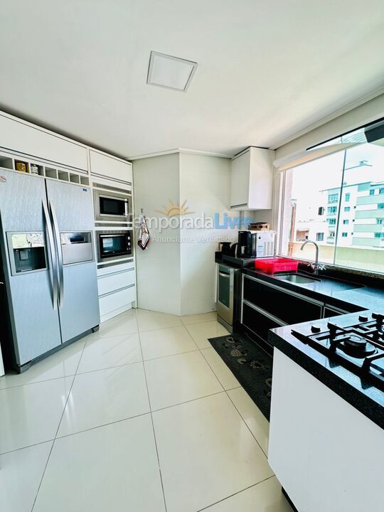 Apartamento para alquiler de vacaciones em Bombinhas (Praia de Bombas)