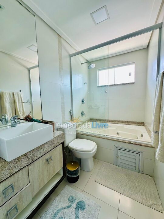 Apartamento para alquiler de vacaciones em Bombinhas (Praia de Bombas)