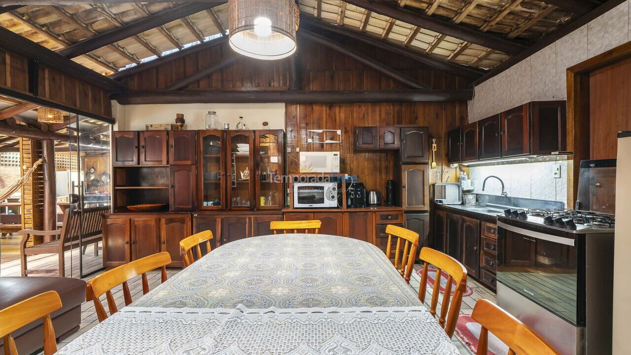 Casa para aluguel de temporada em Bombinhas (Canto Grande)