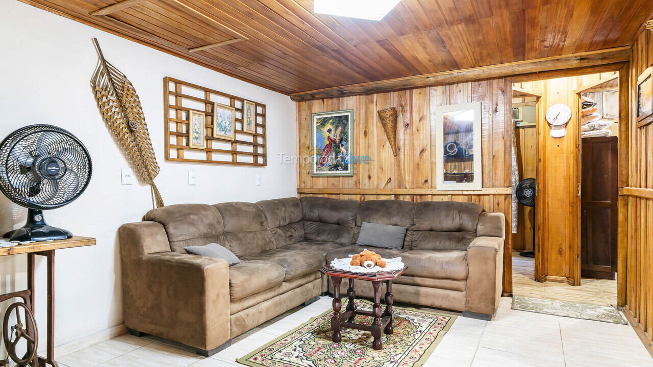 Casa para aluguel de temporada em Bombinhas (Canto Grande)