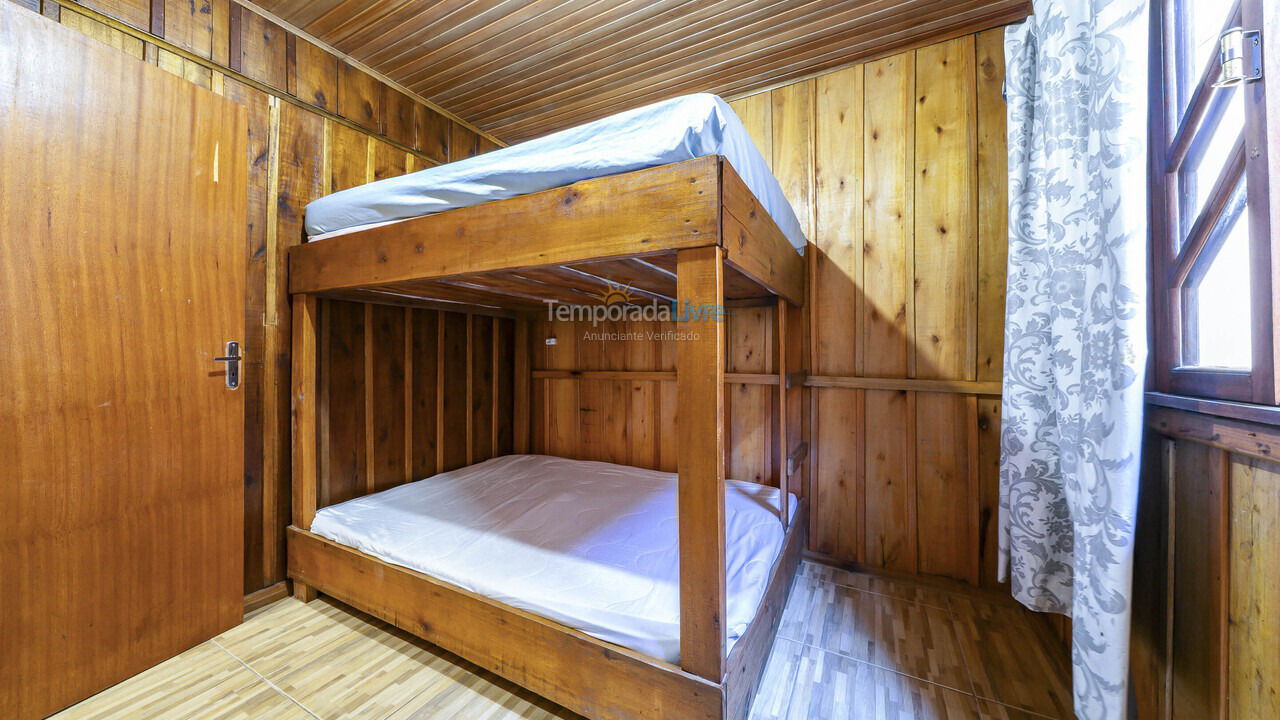 Casa para aluguel de temporada em Bombinhas (Canto Grande)