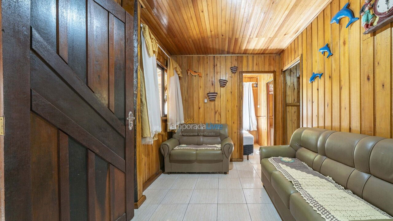 Casa para aluguel de temporada em Bombinhas (Canto Grande)