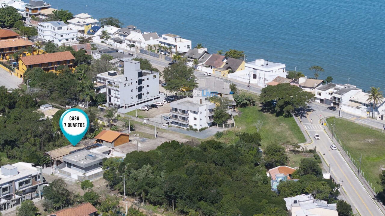 Casa para aluguel de temporada em Bombinhas (Canto Grande)