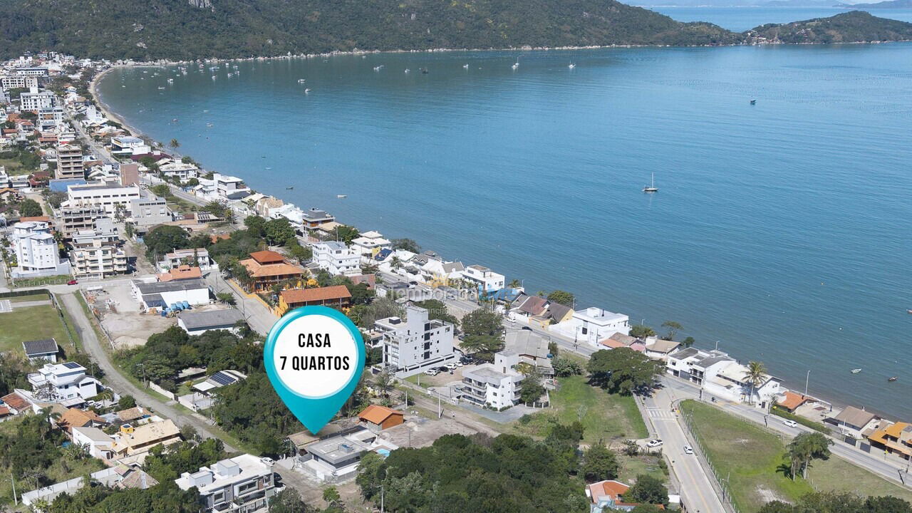 Casa para aluguel de temporada em Bombinhas (Canto Grande)