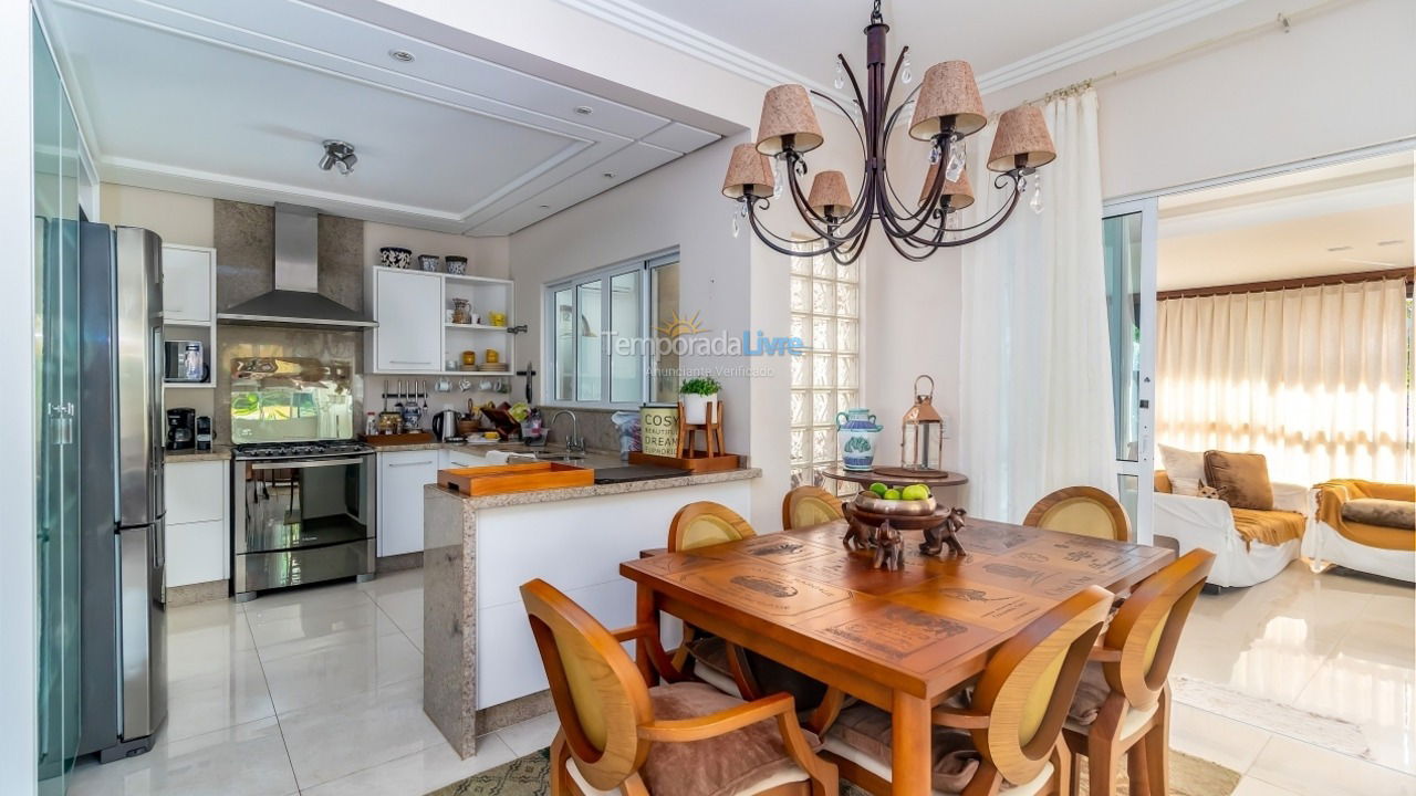House for vacation rental in Florianopolis (Jurerê Internacional)