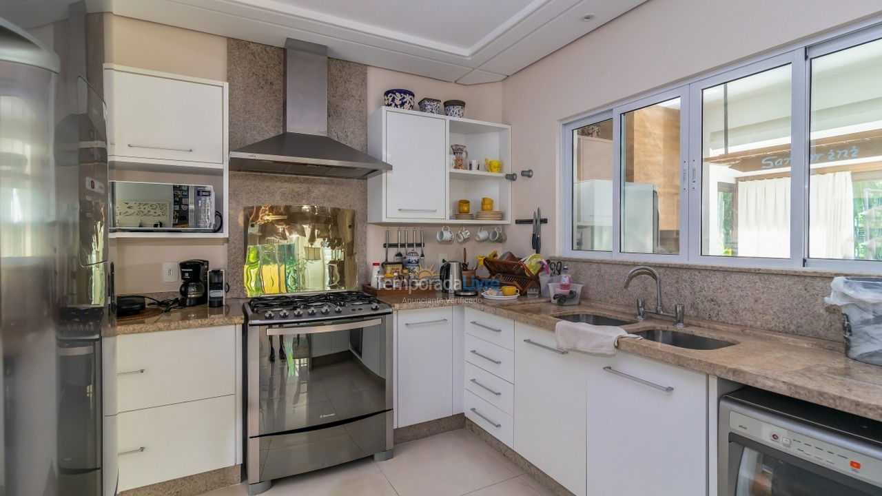 House for vacation rental in Florianopolis (Jurerê Internacional)