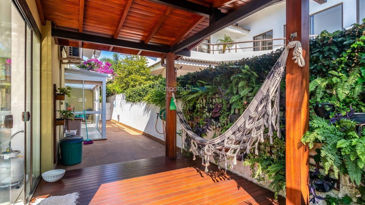 House for vacation rental in Florianopolis (Jurerê Internacional)