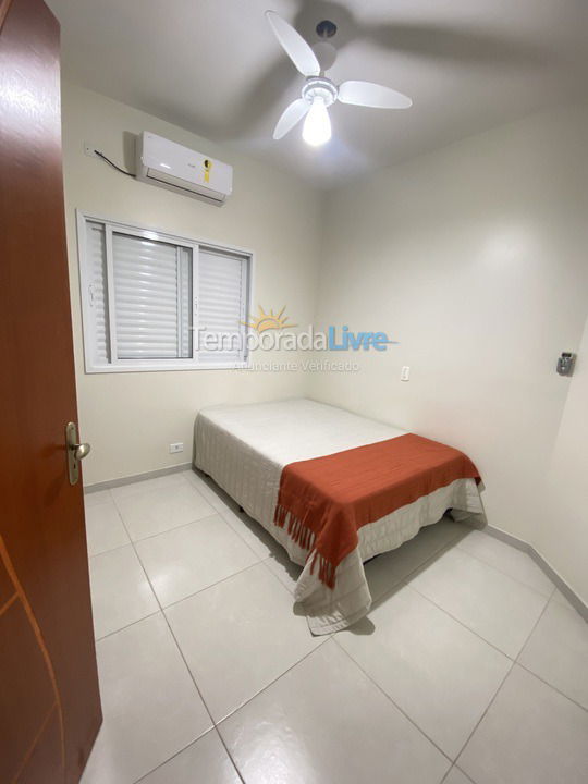 Apartment for vacation rental in Ubatuba (Praia das Toninhas)