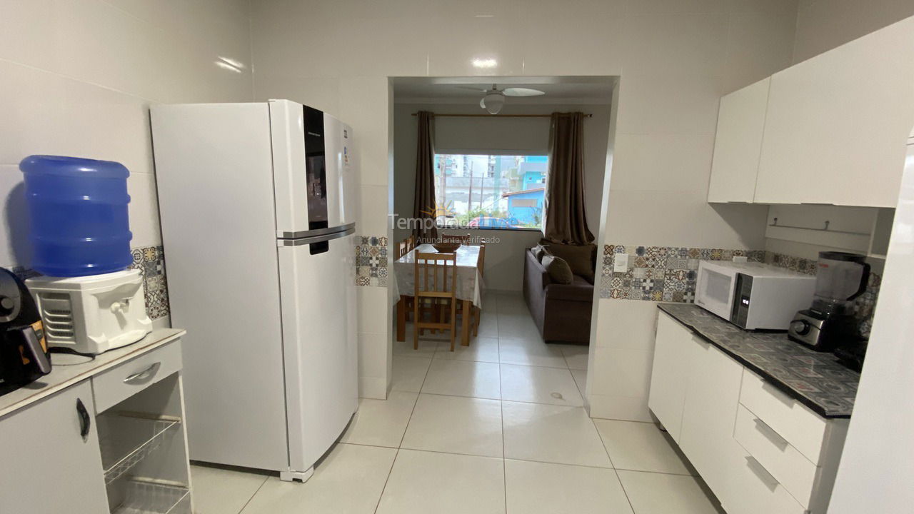 Apartment for vacation rental in Ubatuba (Praia das Toninhas)