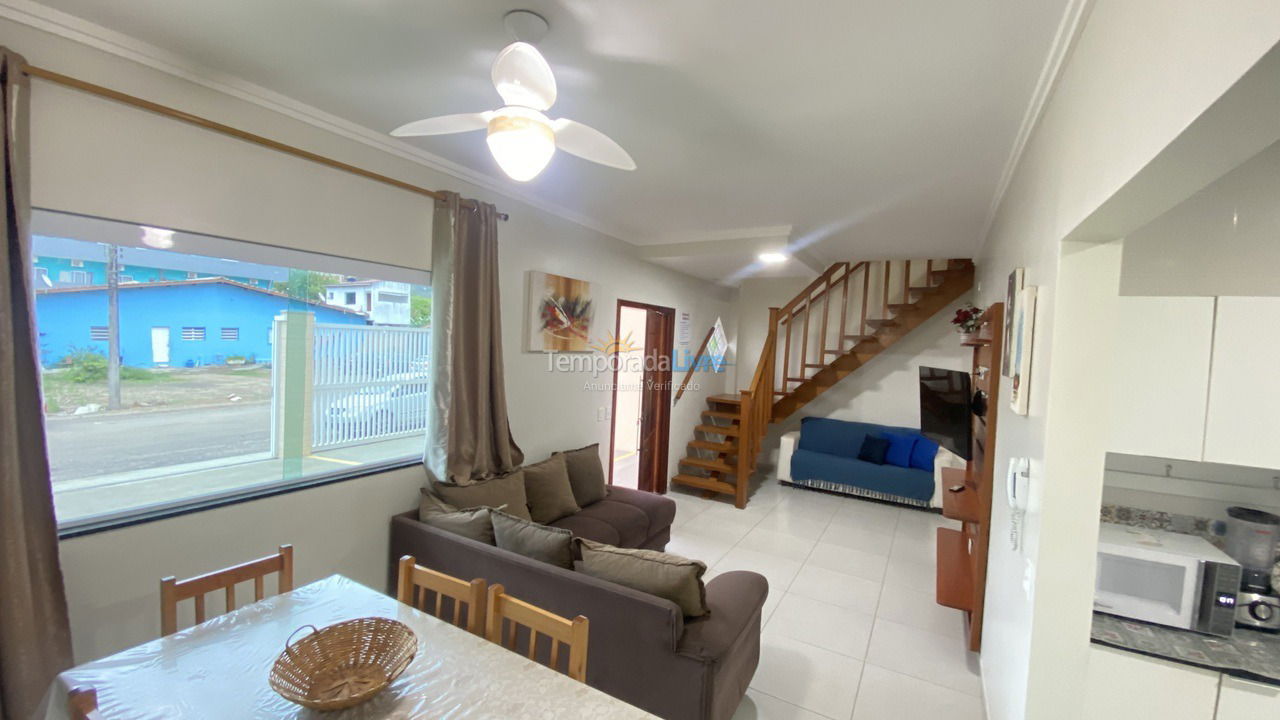 Apartment for vacation rental in Ubatuba (Praia das Toninhas)