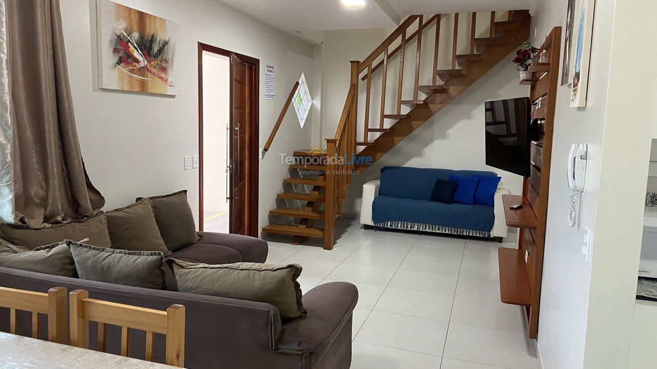 Apartment for vacation rental in Ubatuba (Praia das Toninhas)
