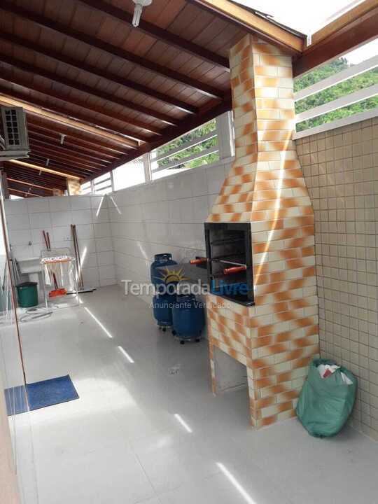 Apartment for vacation rental in Ubatuba (Praia das Toninhas)
