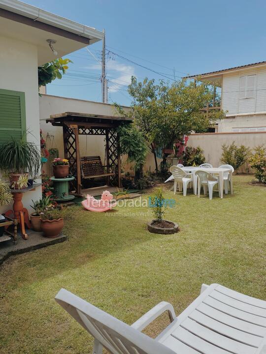 Apartamento para aluguel de temporada em Palhoça (Ponta do Papagaio)