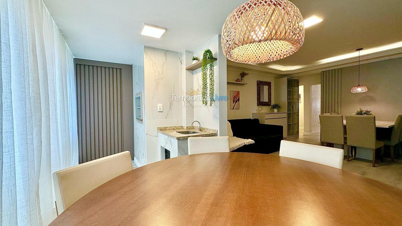 House for vacation rental in Itapema (Meia Praia Quadra do Mar)