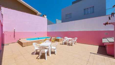 Casa con piscina en la playa de Morrinhos
