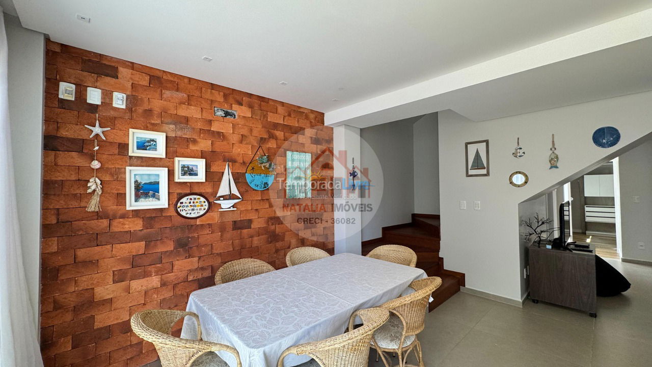 Casa para aluguel de temporada em Bombinhas (Canto Grande)