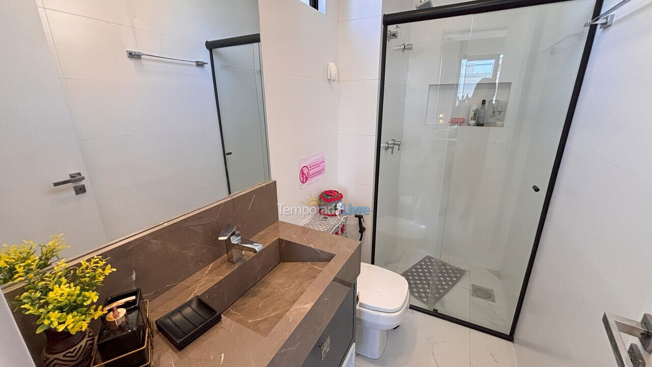 Apartamento para alquiler de vacaciones em Bombinhas (Praia de Bombas)