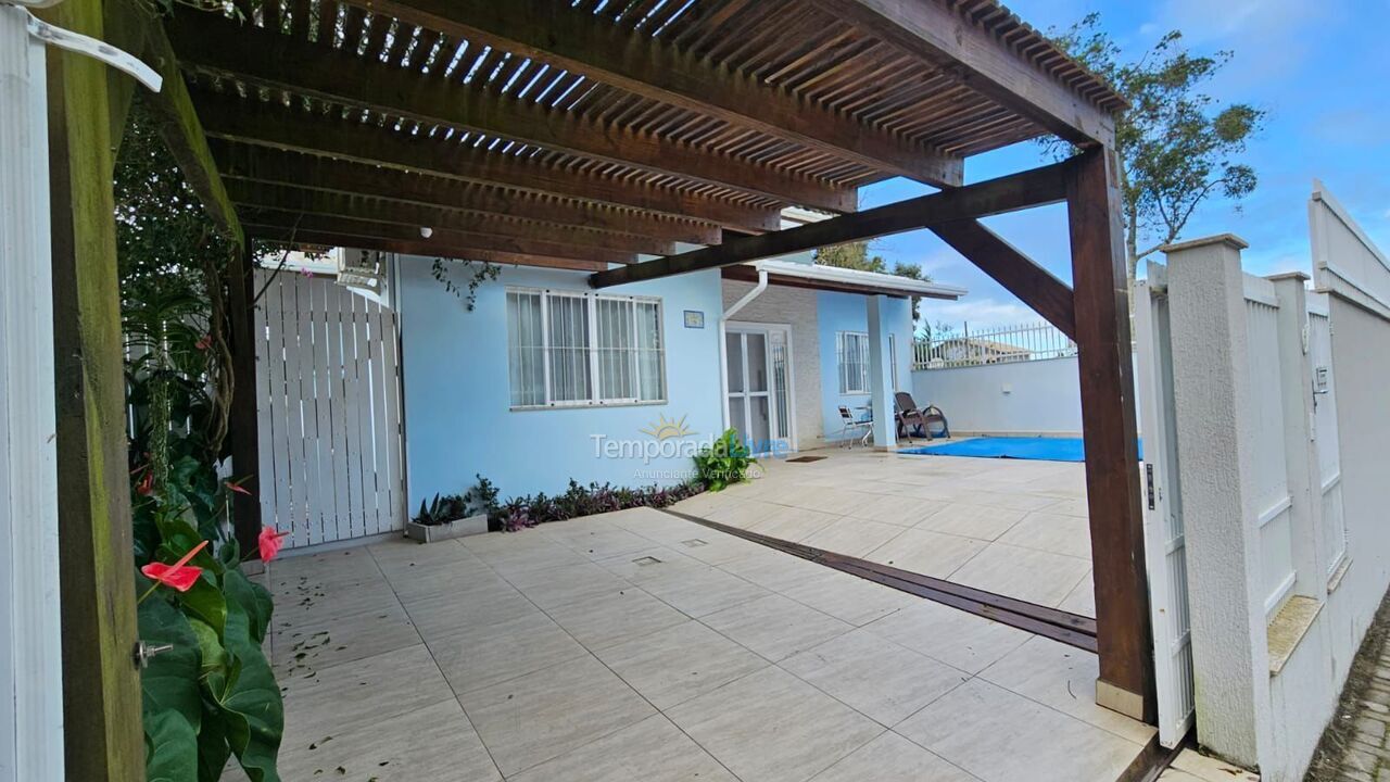 House for vacation rental in Bombinhas (Praia de Zimbros)