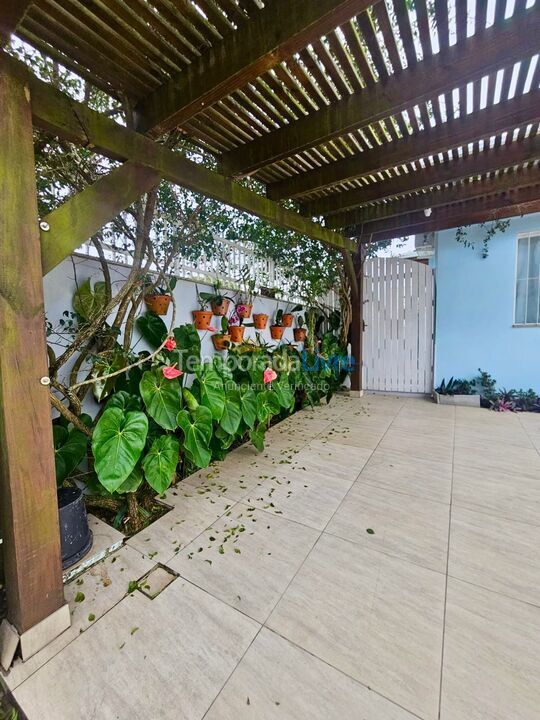House for vacation rental in Bombinhas (Praia de Zimbros)